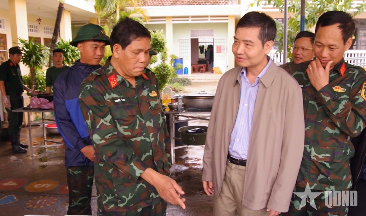 Chủ tịch UBND tỉnh Đắk Lắk chỉ đạo khắc phục hậu quả sau lũ